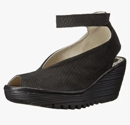 Fly London Women's Yala Perforated Wedge Sandal Sz 38 609