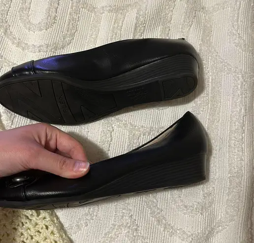 Life Stride Black Dress Short Wedges