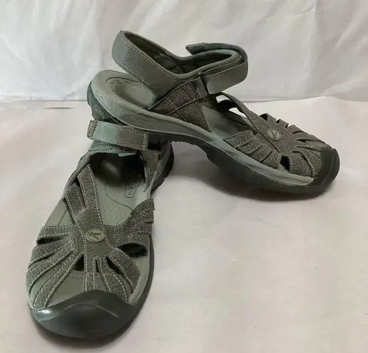 Keen Gray Sandals with Closed Toe and Adjustable Heel Strap women’s size 6.5