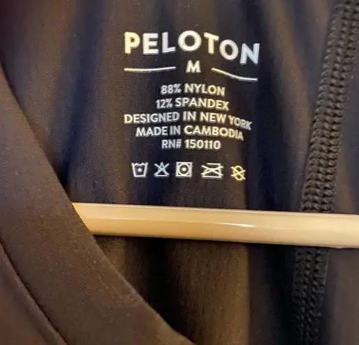 Peloton Womens Black Sleeveless Workout Tank, Cycling, Exposed Stitching