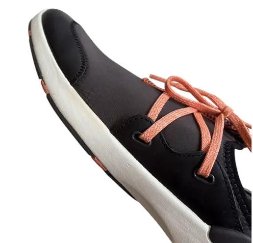 EUC OluKai Miki Li Sneakers Grey Black
Size 8.5 Retail $130.00