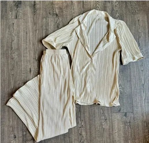 One Loved Babe Champagne Plisse Set Size L