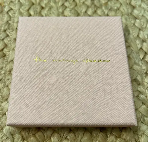 The Vintage Sparrow Boxed Silvertone Inspirational Message Love Necklace Silver