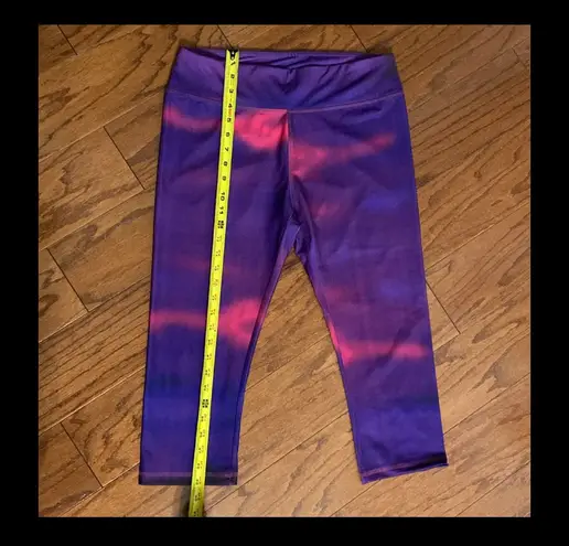 Take A Walk purple & pink yoga Capri pants - size Medium