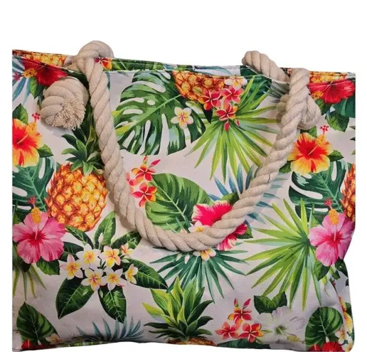 Tesalate Tropical Floral Tote Bag with Bold Botanical Print. New in Box Green