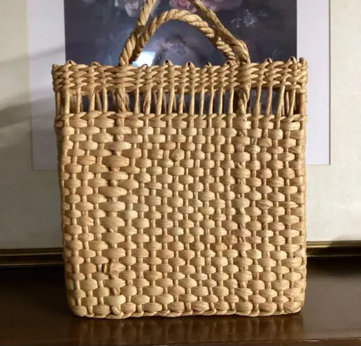 Vintage woven straw purse/bag Tan