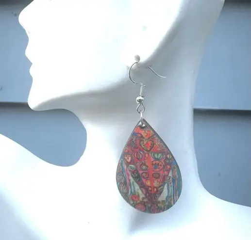 Design teardrop earrings