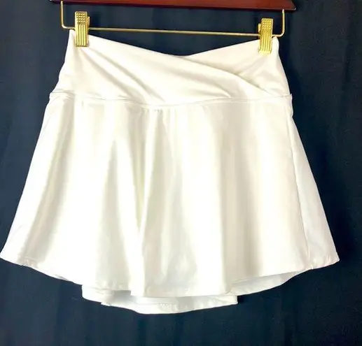 ED3 white athletic tennis skirt with shorts underneath woman’s size small