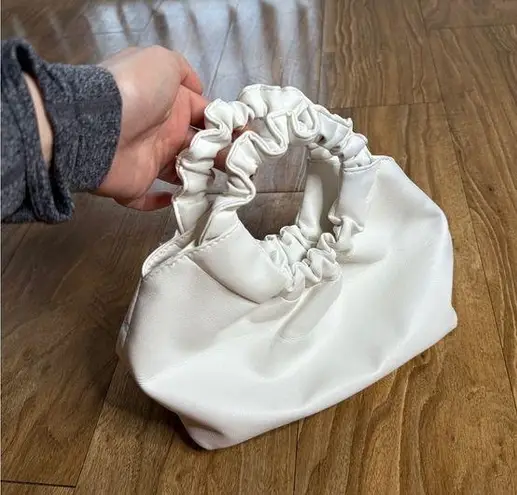 Elegant White Ruched Handle Bag
