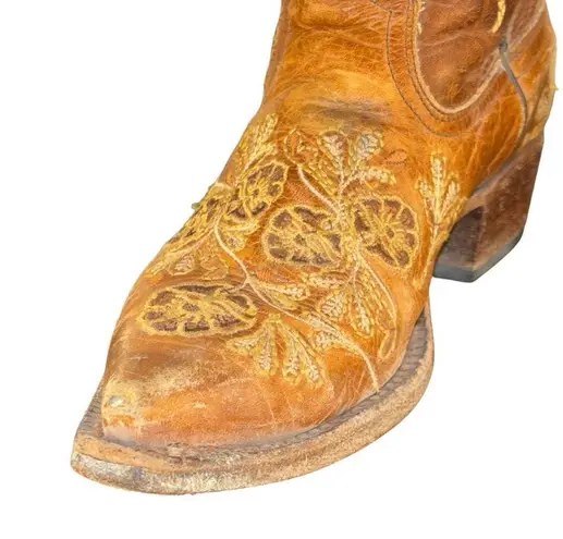 Macie Bean Embroidered Collection Western Boot Whiskey Bent Foot and Snip Toe Tan Size 5