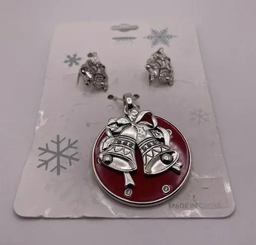 Women’s Set Of Matching Enamel Pendant & Pierced Earrings Christmas Holiday Red