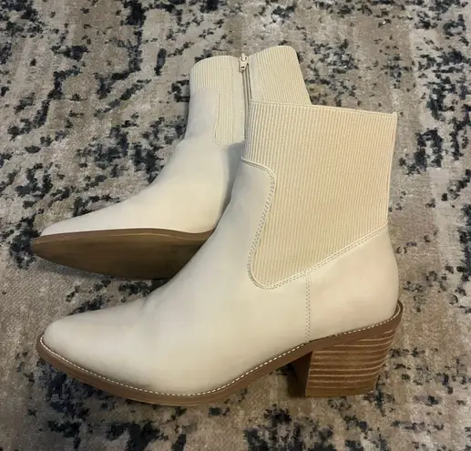 DV by Dolce Vit Dolce Vita Booties