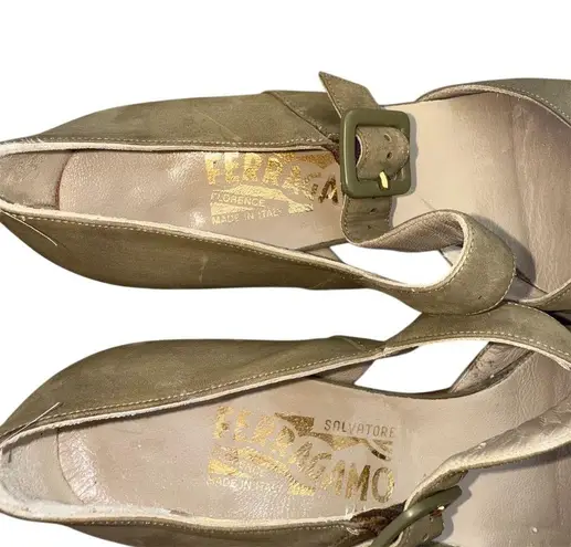 Salvatore Ferragamo Women's Beige Slingback Pumps Size 8 AAAA