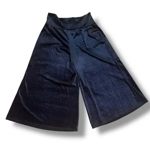 Carol Rose Vintage retro black velvet gauchos