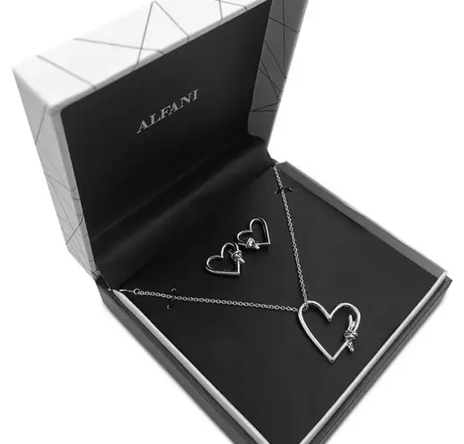 Alfani NEW NECKLACE & EARRINGS Silver-Tone Knotted Heart Pendant Jewelry Boxed