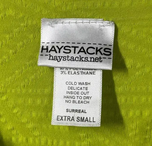 Haystacks Top Women XS Green Lettuce Hem 3/4 Sleeve Crinkle Y2K Bratz Spring