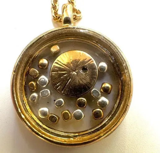 Vintage Avon love locket pendant necklace Gold