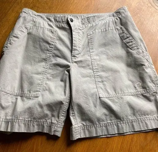 Mountain Hardwear Women’s Khaki Hiking shorts size 10