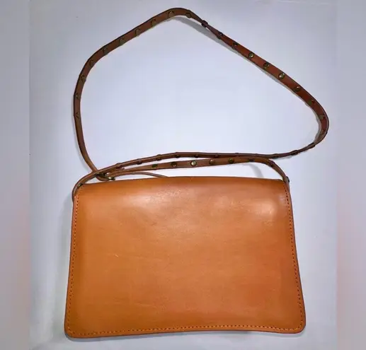 EUC SEVEN HILLS leather purse