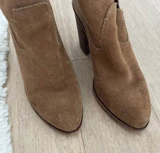 Brown Dolce Vita Suede Booties Size 7.5