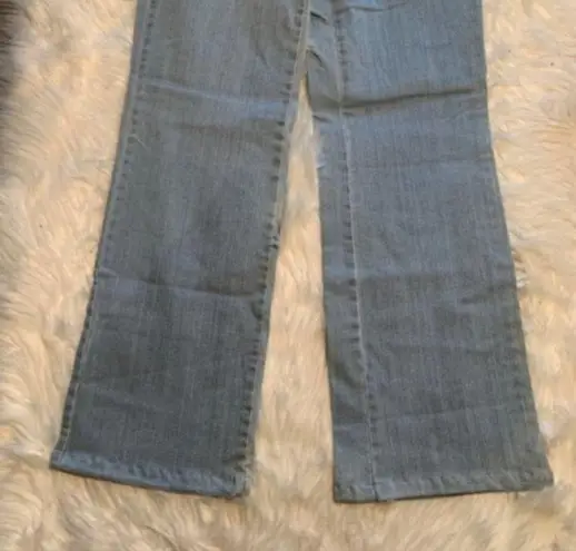 Daisy Fuentes  Bootcut Jeans Light Wash Sea Breeze