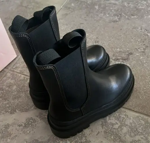 Loeffler Randall Carlota Pull On Chelsea Boots in Black, Size 6.5 New in Box