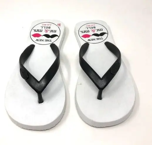🆕 never worn flip flops Size undefined