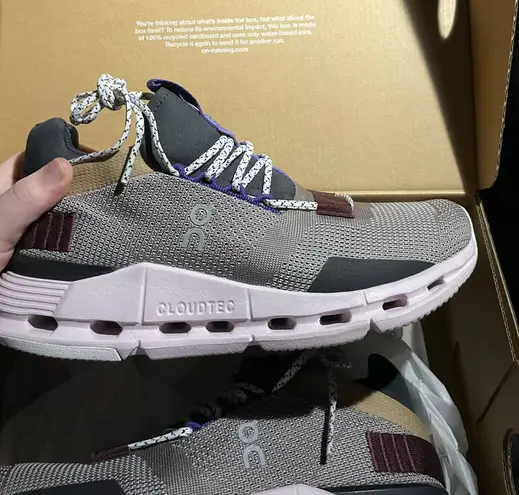 on cloud Running Shoes