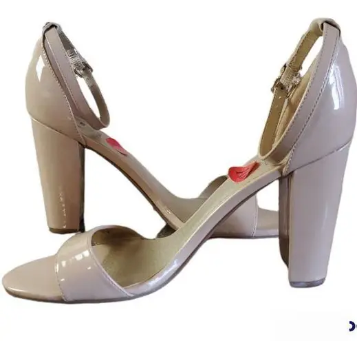 G by Guess NWOT nude size 10M chunky heeled sandals