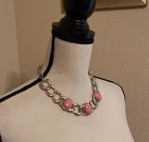 New York And Company Signed NY Gold Tone / Pink Costume Necklace Adjustable Length