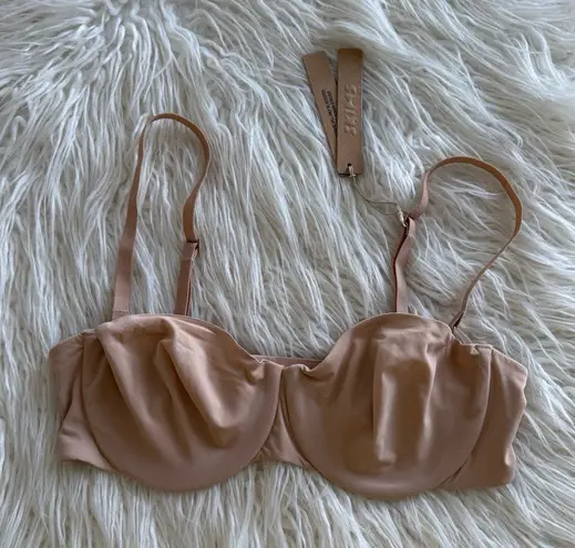 SKIMS Smoothing Intimates Strapless Bra Clay Size 36B