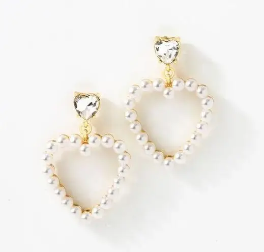 Anthropologie Boho heart earrings N906