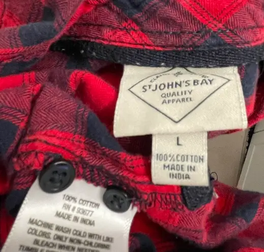 st. john's bay Vintage Black and Red Plaid Shirt 