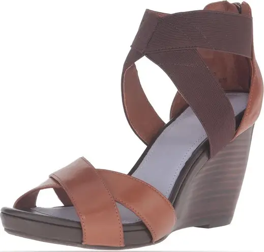 Johnston & Murphy Two Tone Leather Neela Wedge Heels Size 9.5