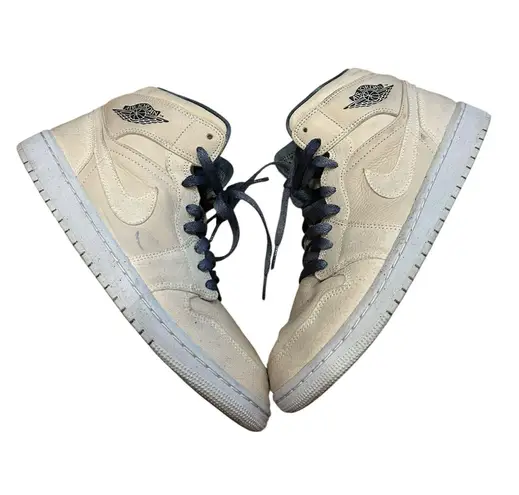 Nike Jordan 2022 Jordan’s 1 mid se sanddrift women’s 42 10 mens 8.5