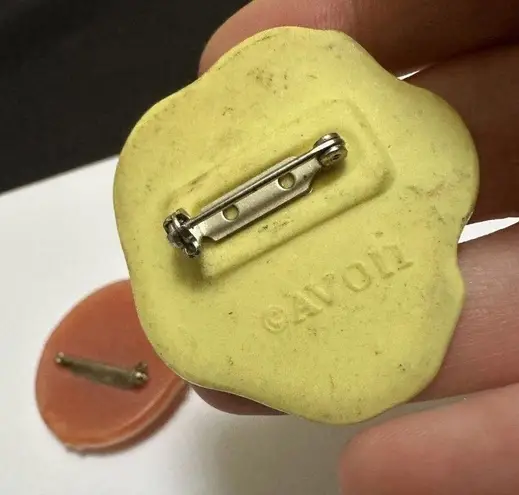 Lot Of 2 Signed Avon Flower Floral Brooch Pins