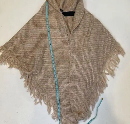 Demdaco Women’s Acrylic Knit Wrap Shawl Fringe Beige/Tan NWT OS Casual Bohemian