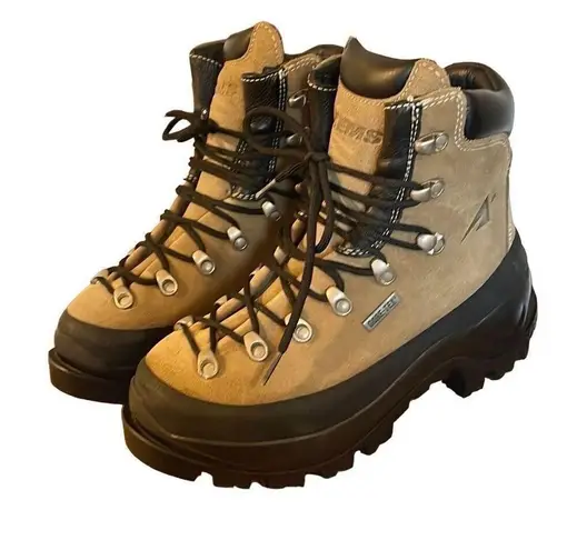 Eastern Mountain Sports EMS goretex NWOB waterproof hiking boot made in Italy size 6.5