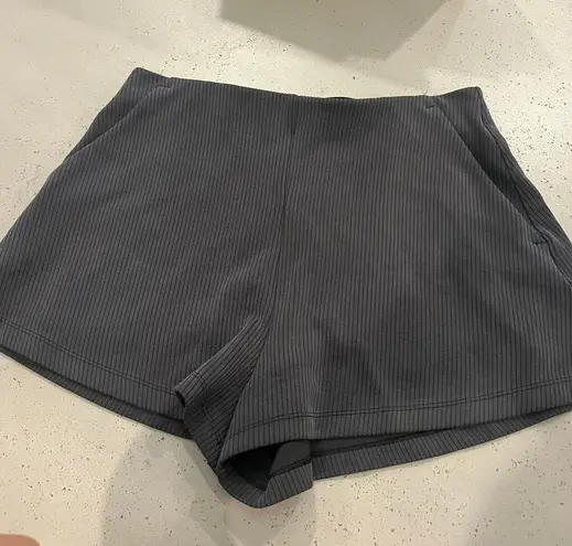 Lululemon RARE Shorts 2”