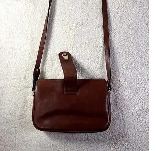 Bally Vintage Leather Brown Crossbody Zipper 3 Pocket Everyday Small Bag Purse