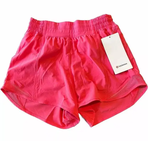 Lululemon NWT  Hotty Hot High-Rise Lined Short 4"