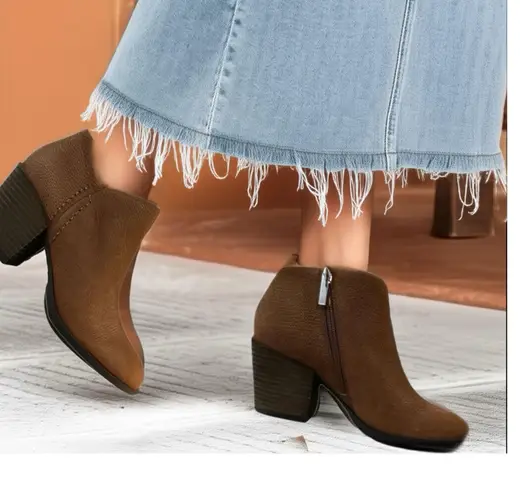 Lucky Brand New  Bellita Heeled Leather Bootie Cedar Brown Boots Women’s Sz 7 thumbnail 1