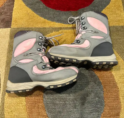 Target Pink and Grey Outdoor Cold Weather Winter Snow Boots Women’s Size 9