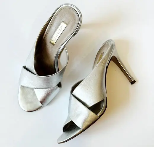 Louise et Cie  Halloway Metallic Sterling Silver Crossover Sandal Shoe Heel 6.5