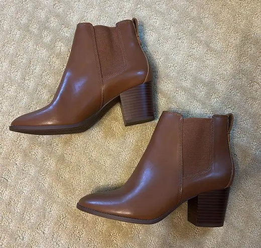 Pure navy Weller Brown Faux Leather Booties, 9 NWOT