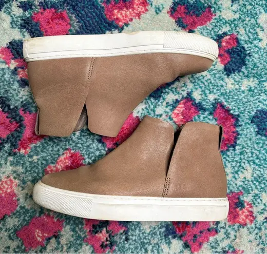 Birdies The Falcon High Top Sneaker in Cafe Au Lait Brown Leather Size 7.5