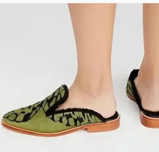 Free People  Butterfly Effect Mule Green Velvet