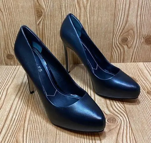 Charles David matte black leather pumps 8.5
