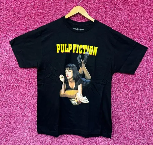 Pulp Fiction Uma Thurman's Mia Wallace Movie Poster Tee M