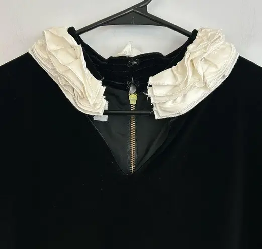 Sara Campbell Black Velvet Shift Dress w/ White Ruffle Collar Size Medium
